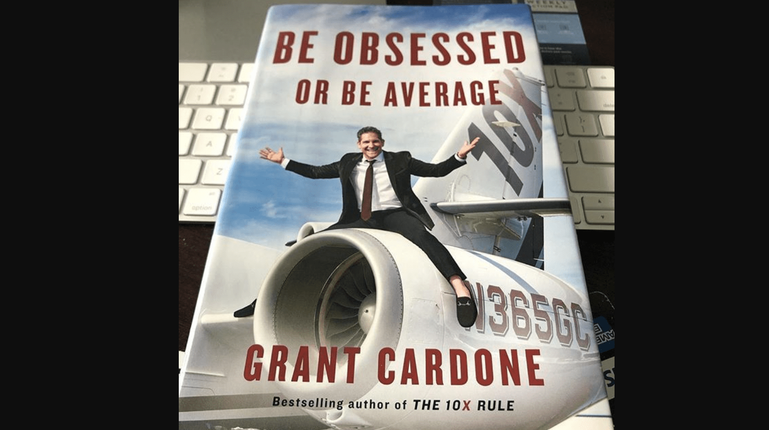 خلاصه کتاب یا غرق کار شو یا متوسط بمان: Be Obsessed Or Be Average